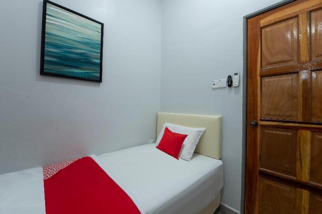 Oyo 90234 Sungai Rengit City Resort 2 Kampung Sungai Rengit Extérieur photo