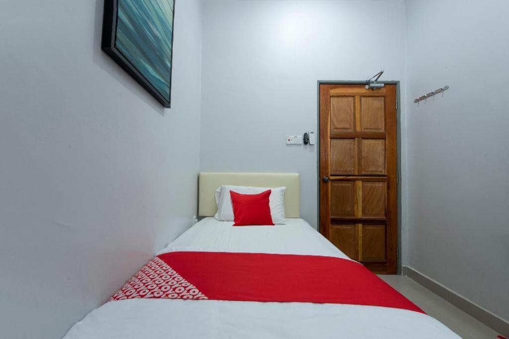 Oyo 90234 Sungai Rengit City Resort 2 Kampung Sungai Rengit Extérieur photo