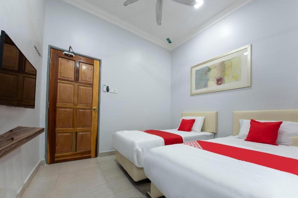 Oyo 90234 Sungai Rengit City Resort 2 Kampung Sungai Rengit Extérieur photo