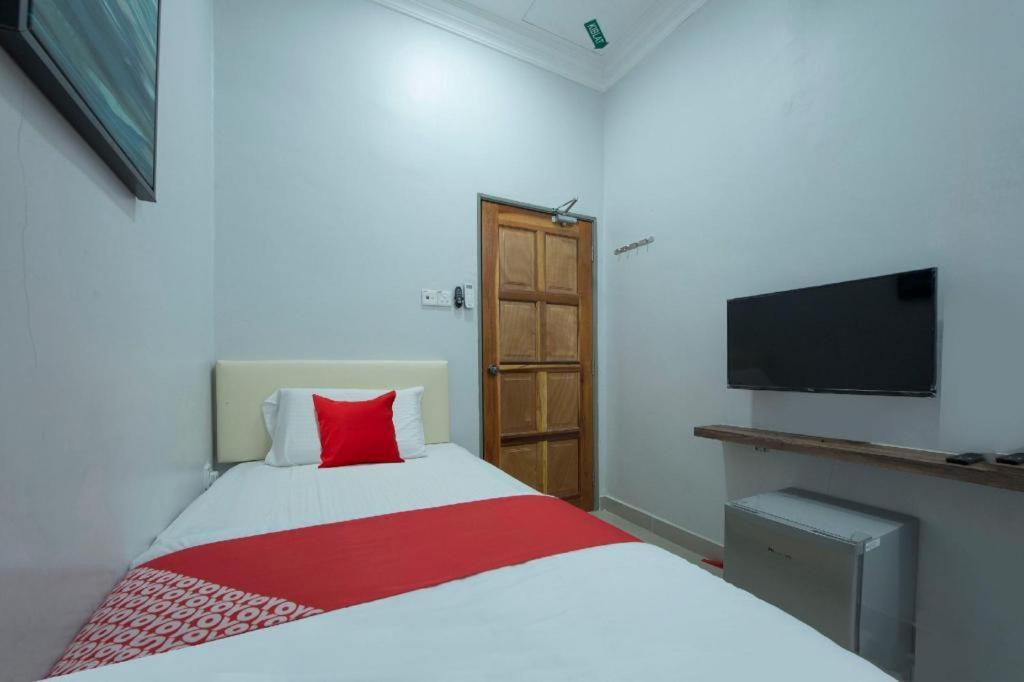 Oyo 90234 Sungai Rengit City Resort 2 Kampung Sungai Rengit Extérieur photo
